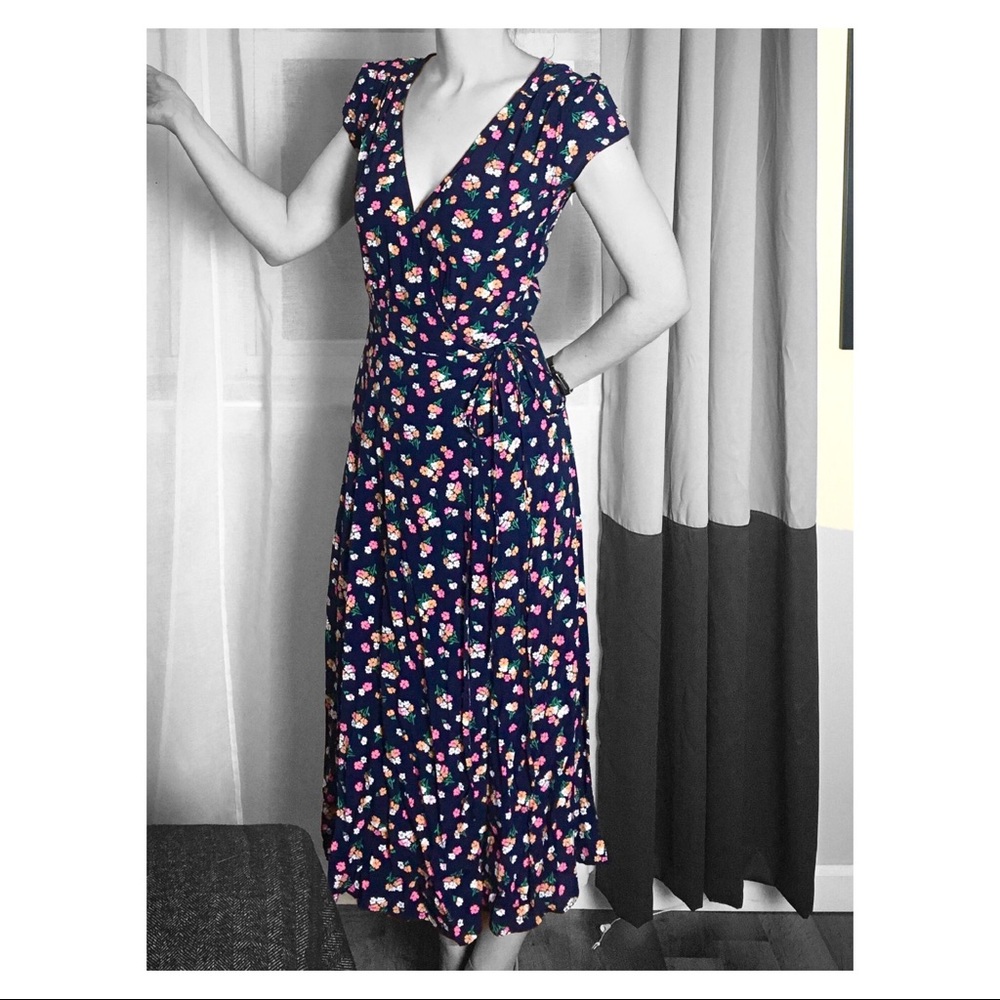 Gap delicate floral wrap dress